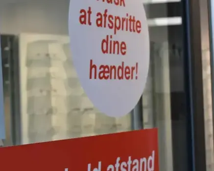 Hold afstand klistermærke