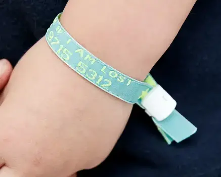 ID-armbånd til børn
