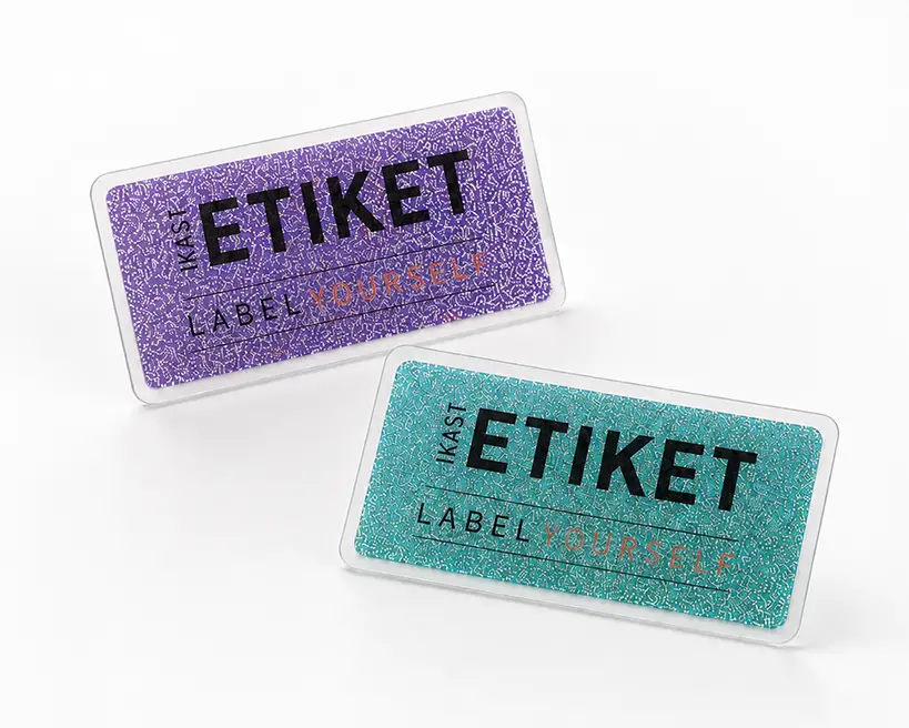 Strygerefleks med tekst og logo