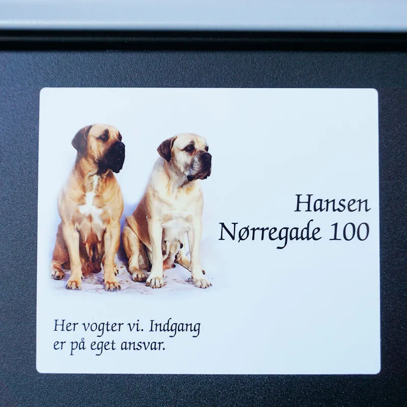 Postkasselabel med eget foto af hunde