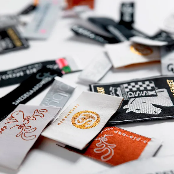 Vævede labels