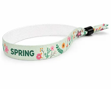 Festivalarmbånd med blomster i grønne nuancer