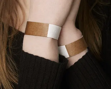 Brune papirarmbånd