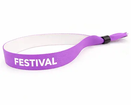 Lavendelfarvet festivalarmbånd